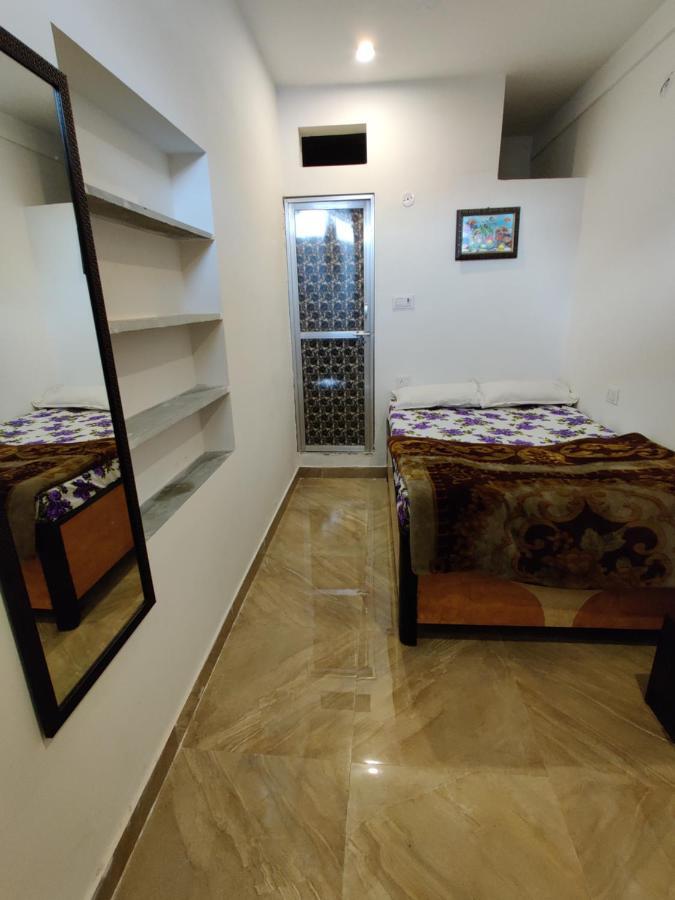 Varah Square Guest House Pushkar Esterno foto